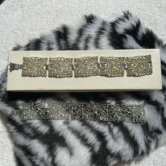 Never Worn Vintage Bracelets - Picture 1 of 3